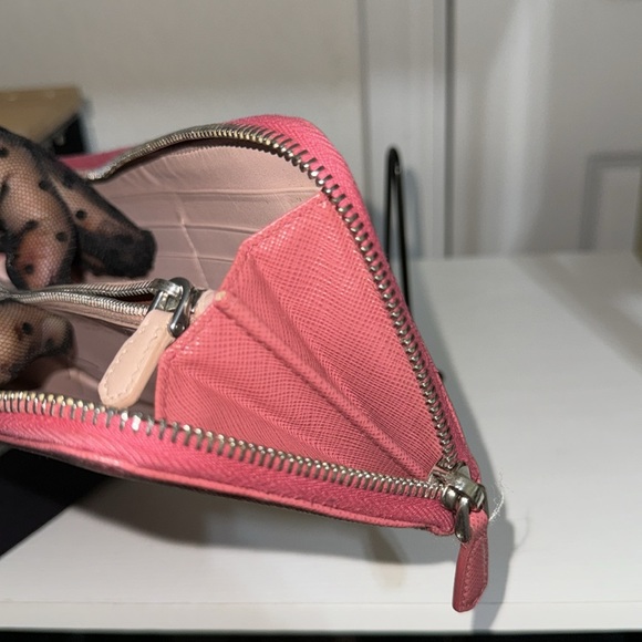 Authentic PRADA zippy leather wallet with (COA) - Picture 14 of 16